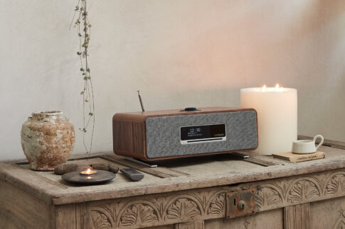 Ruark-R3S-Walnut-02